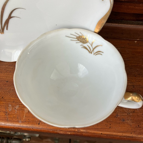 Elegant Vintage White + Gold Tea Cup and Saucer Set Primarily Made In the 1950s - Picture 3 of 4